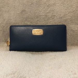 Michael Kors Jet Set Navy Zip Around Wallet
